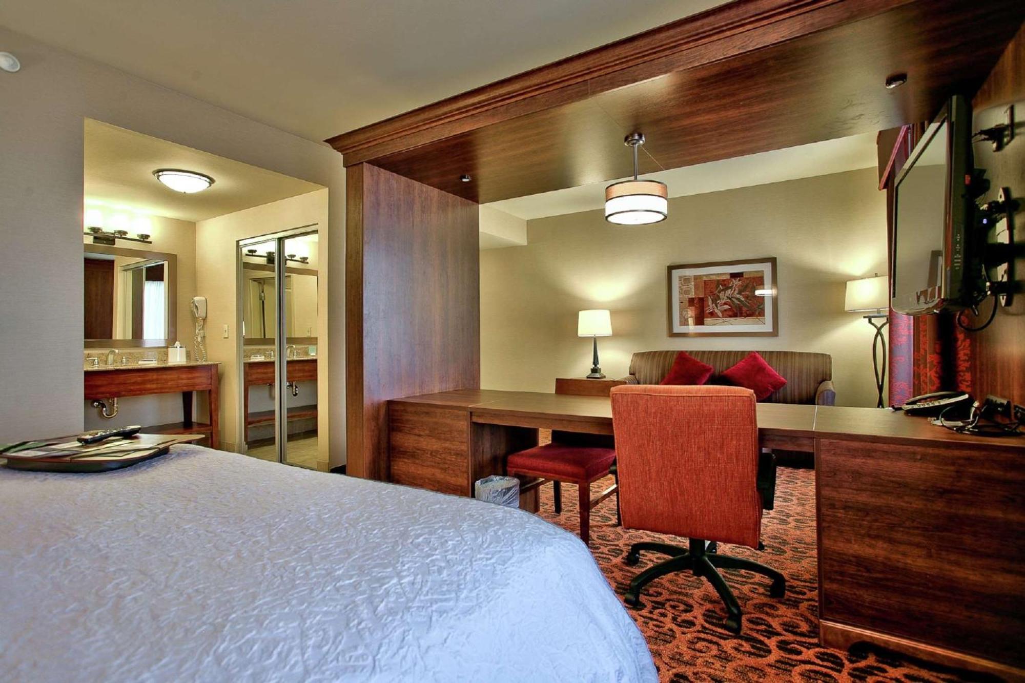 Hampton Inn & Suites Scottsdale At Talking Stick Екстериор снимка