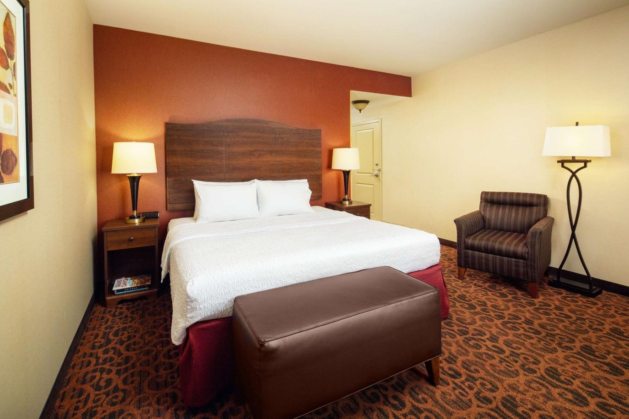 Hampton Inn & Suites Scottsdale At Talking Stick Екстериор снимка