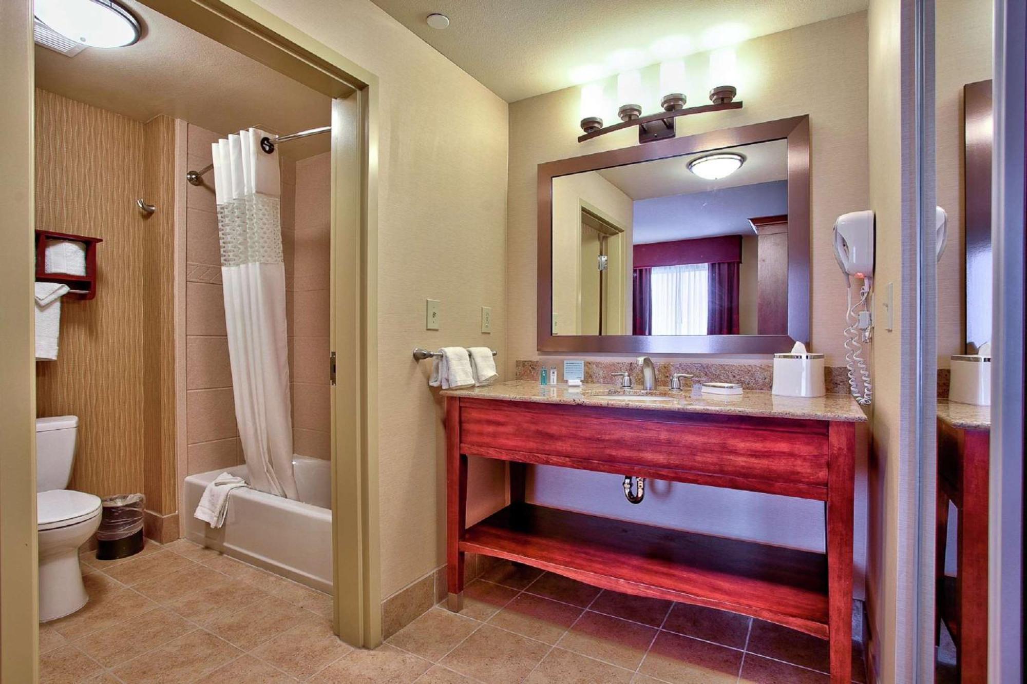 Hampton Inn & Suites Scottsdale At Talking Stick Екстериор снимка
