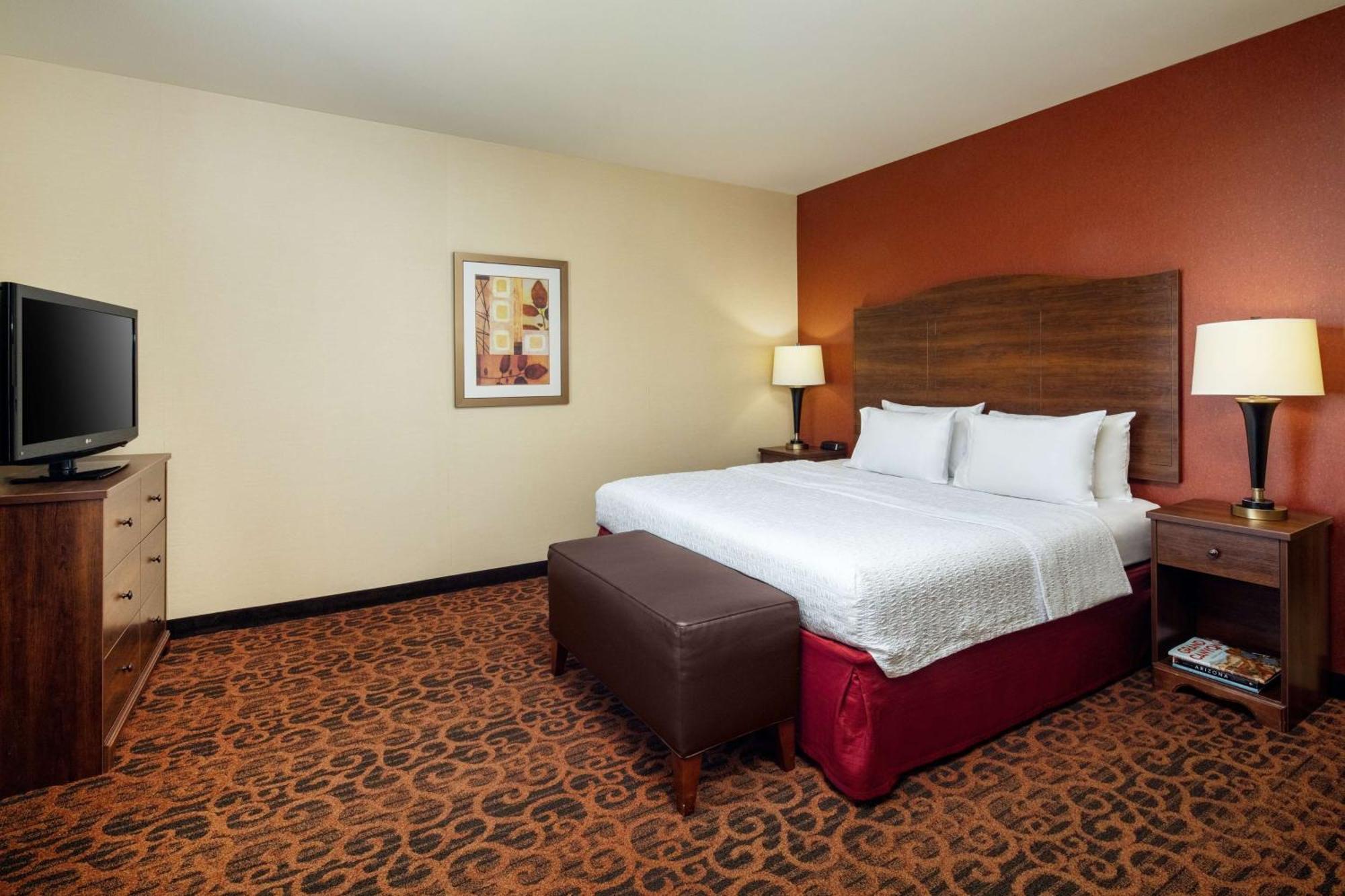 Hampton Inn & Suites Scottsdale At Talking Stick Екстериор снимка